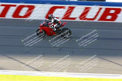 media/Jan-22-2023-Fastrack Riders (Sun) [[8956088f29]]/Level 3/Session 1 (Start Finish)/